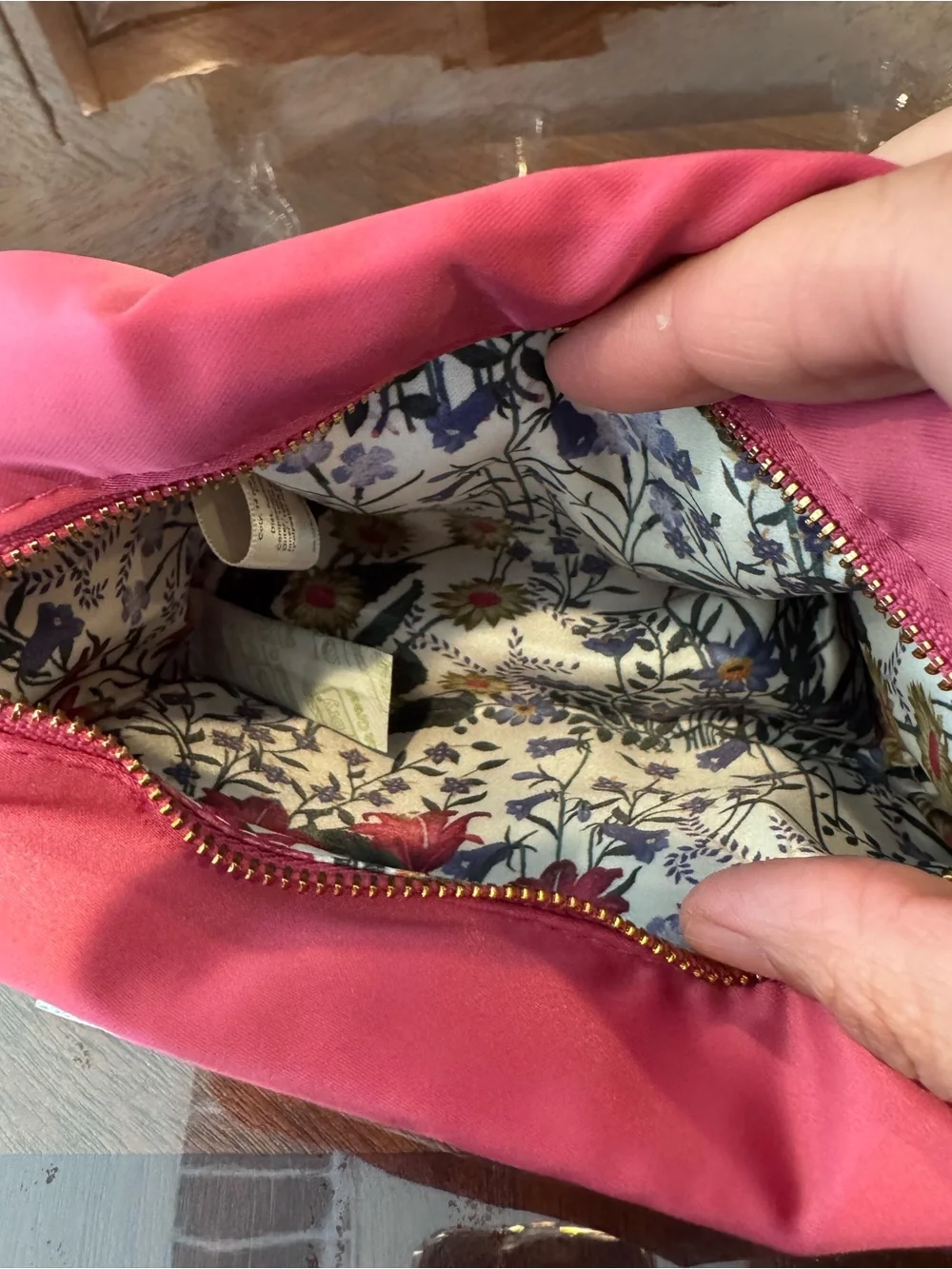 Gucci Beauty Pink Makeup Pouch. New In Bag.